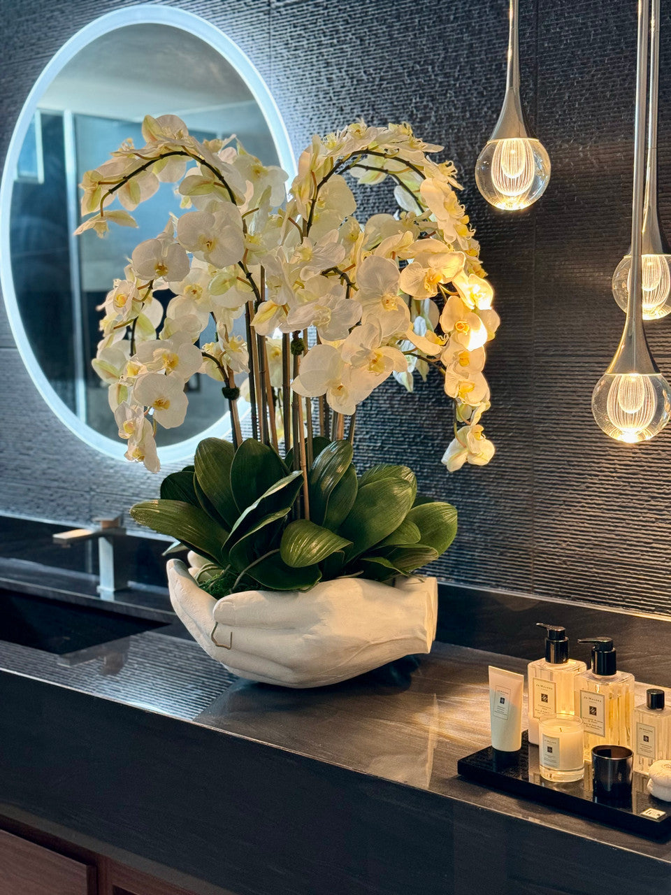 WHTHANDS5__27038.1714863531.1280.1280